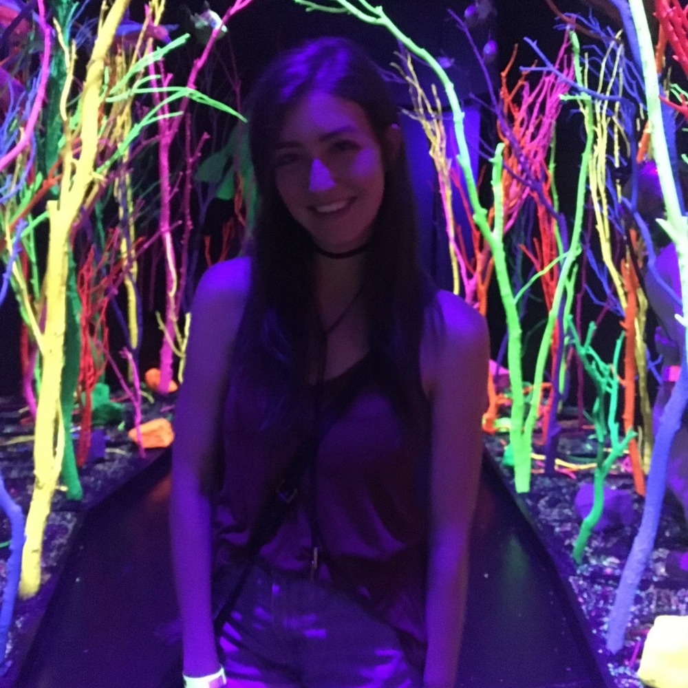 Meet your Posher, Chloe